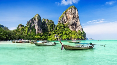 Longtale Boote in Phuket Thailand (saiko3p)  lizenziertes Stockfoto 
Información sobre la licencia en 'Verificación de las fuentes de la imagen'